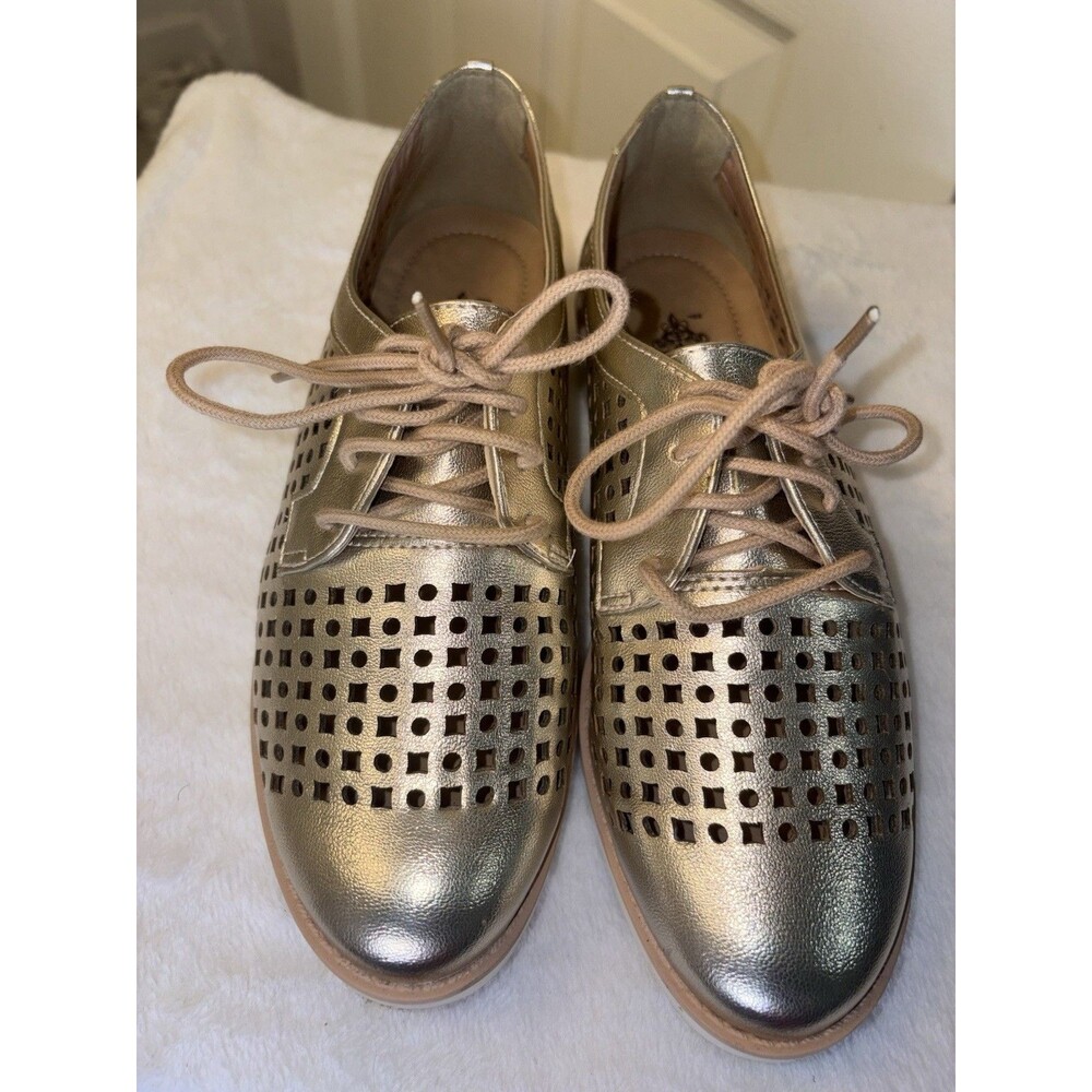 French Blu Oxford Shoes Womens US Size 6 silver Metallic Shimmer